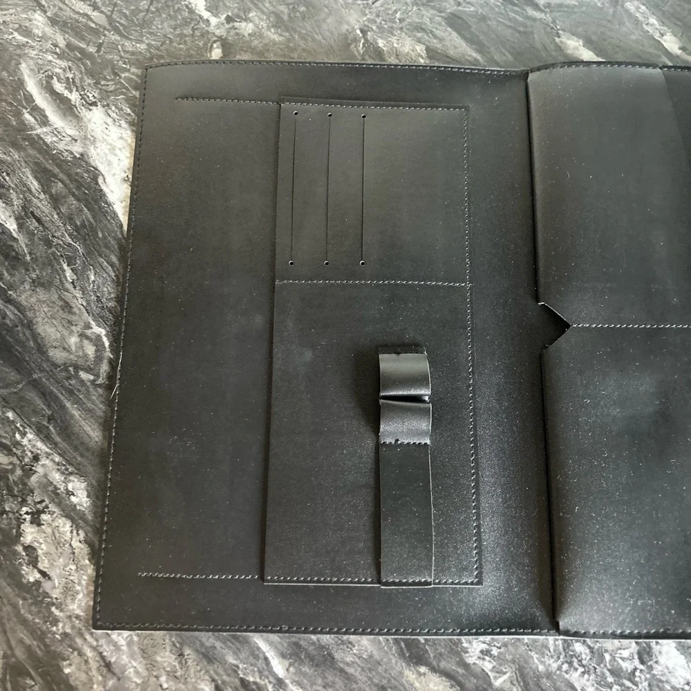 Glass Ladder & Co. Megan Portfolio - Black Vegan Leather - Picture 5 of 8